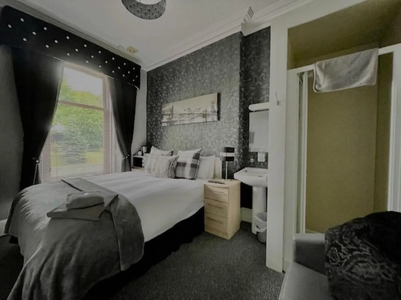 Vaila Guest House Aberdeen 3*,