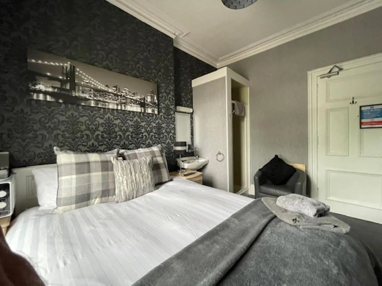 Vaila Guest House Aberdeen